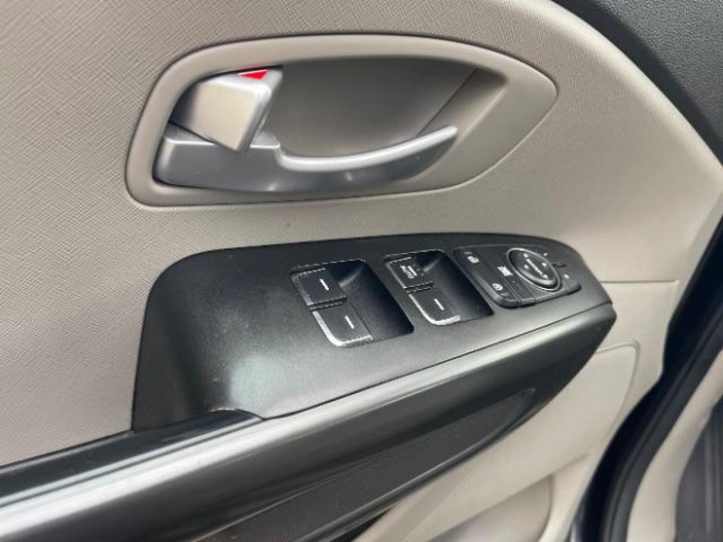 2018 Kia Sedona L (KNDMA5C11J6) with an 3.3L V6 DOHC 24V engine, 6-Speed Automatic transmission, located at 3301 W Hwy 13, Burnsville, MN, 55337, (952) 460-3200, 44.775333, -93.320808 - Photo#16
