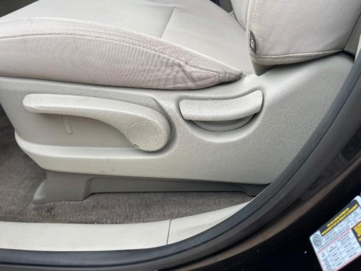 2018 Kia Sedona L (KNDMA5C11J6) with an 3.3L V6 DOHC 24V engine, 6-Speed Automatic transmission, located at 3301 W Hwy 13, Burnsville, MN, 55337, (952) 460-3200, 44.775333, -93.320808 - Photo#17