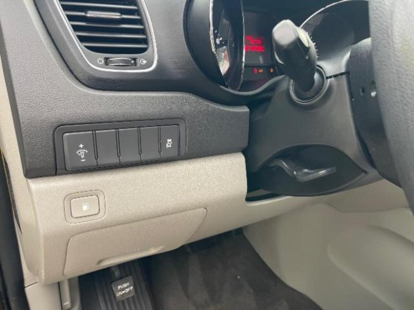 2018 Kia Sedona L (KNDMA5C11J6) with an 3.3L V6 DOHC 24V engine, 6-Speed Automatic transmission, located at 3301 W Hwy 13, Burnsville, MN, 55337, (952) 460-3200, 44.775333, -93.320808 - Photo#18