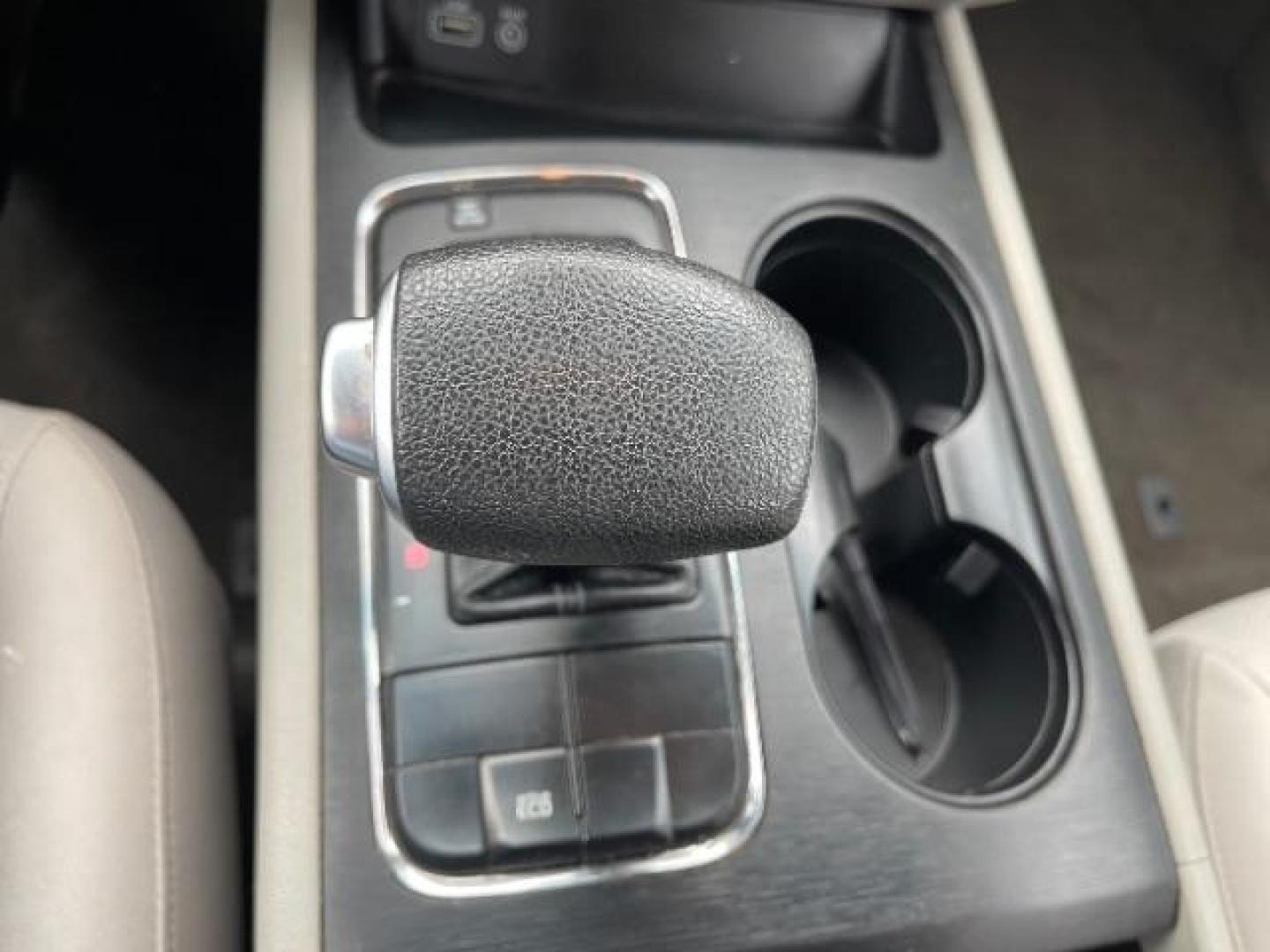 2018 Kia Sedona L (KNDMA5C11J6) with an 3.3L V6 DOHC 24V engine, 6-Speed Automatic transmission, located at 3301 W Hwy 13, Burnsville, MN, 55337, (952) 460-3200, 44.775333, -93.320808 - Photo#22