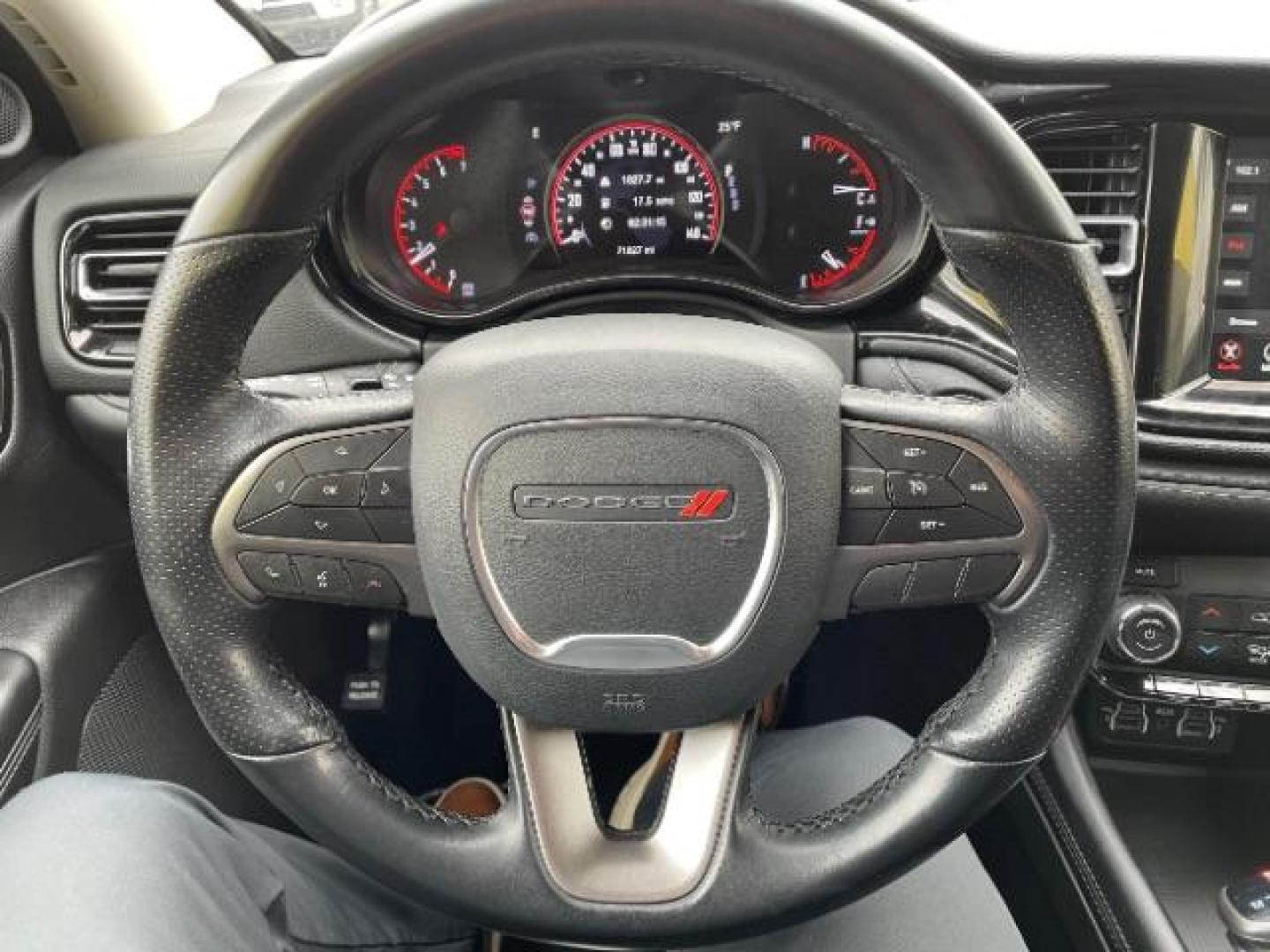 2021 Diamond Black Clear Coat Dodge Durango SXT AWD (1C4RDJAG5MC) with an 3.6L V6 DOHC 24V engine, 8-Speed Automatic transmission, located at 745 S Robert St, St. Paul, MN, 55107, (651) 222-2991, 44.923389, -93.081215 - Photo#8