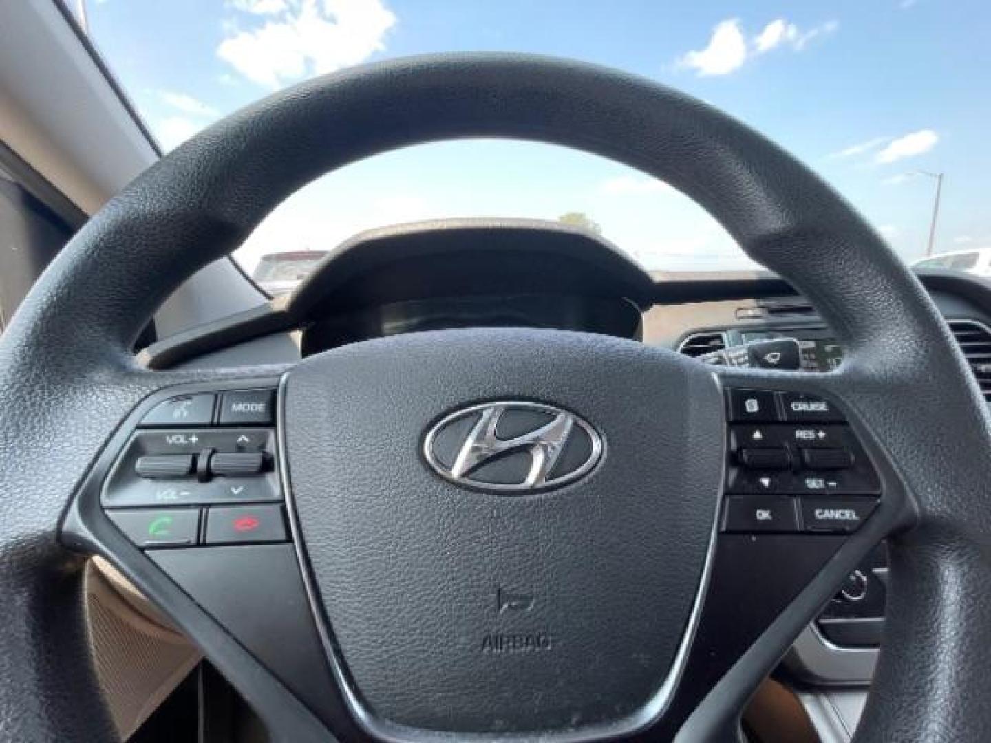 2017 Shale Gray Metallic Hyundai Sonata SE (5NPE24AF0HH) with an 2.4L L4 DOHC 16V engine, 7-Speed Automatic transmission, located at 3301 W Hwy 13, Burnsville, MN, 55337, (952) 460-3200, 44.775333, -93.320808 - Photo#18
