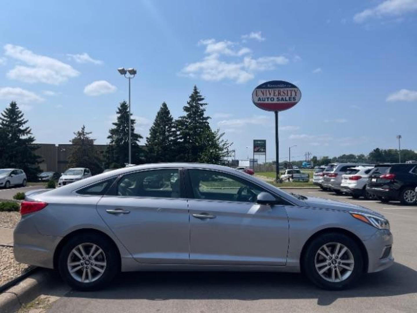 2017 Shale Gray Metallic Hyundai Sonata SE (5NPE24AF0HH) with an 2.4L L4 DOHC 16V engine, 7-Speed Automatic transmission, located at 3301 W Hwy 13, Burnsville, MN, 55337, (952) 460-3200, 44.775333, -93.320808 - Photo#6