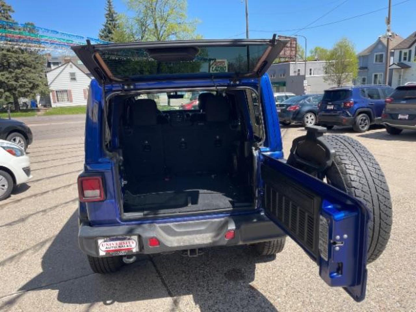 2019 BLUE Jeep Wrangler Unlimited Sahara (1C4HJXEGXKW) with an 3.6L V6 DOHC 24V FFV engine, 6-Speed Manual transmission, located at 3301 W Hwy 13, Burnsville, MN, 55337, (952) 460-3200, 44.775333, -93.320808 - Photo#9