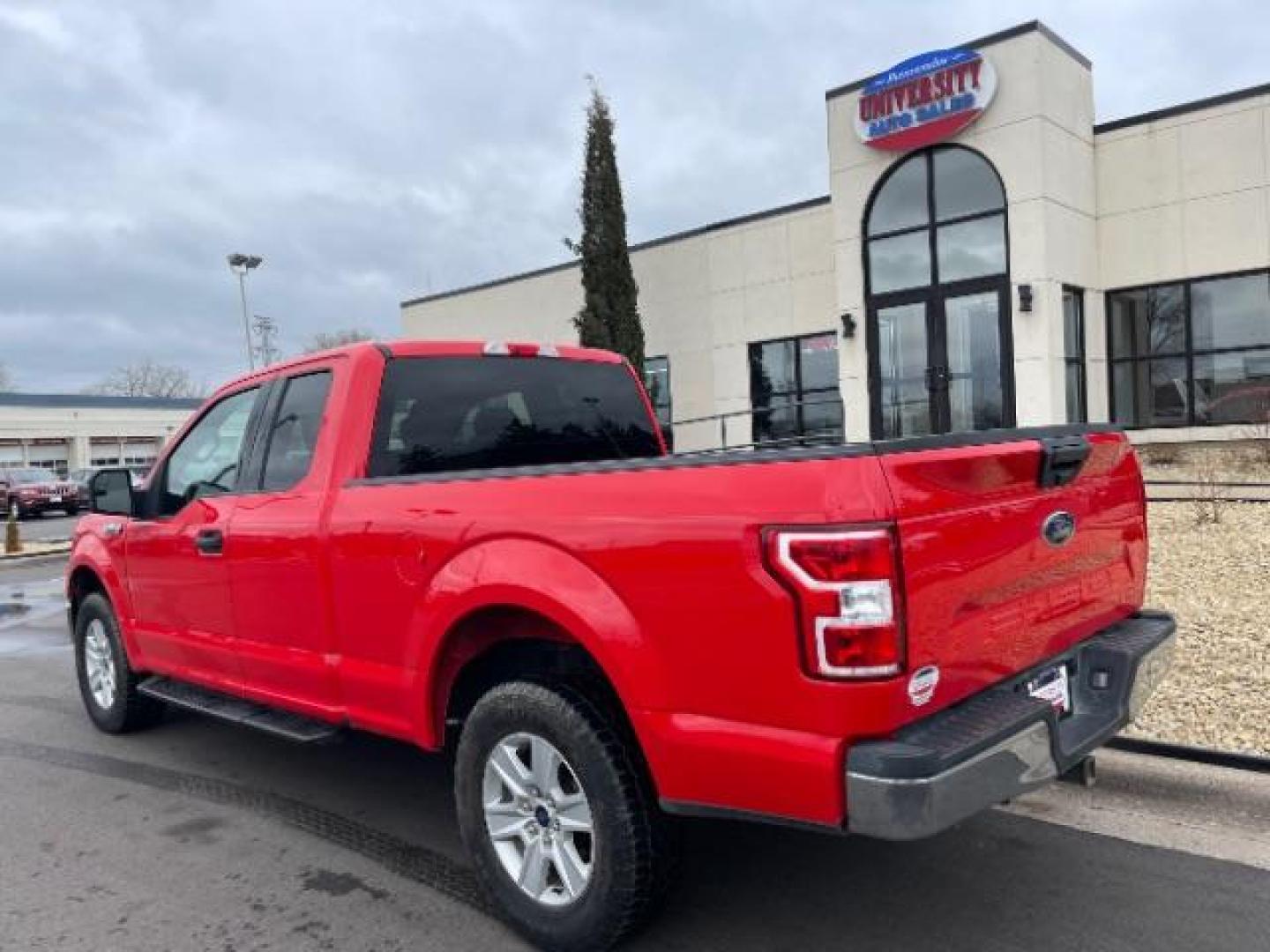 2020 Race Red Ford F-150 XLT SuperCab 6.5-ft. Bed 4WD (1FTFX1E52LK) with an 5.0L V8 OHV 16V engine, 6-Speed Automatic transmission, located at 3301 W Hwy 13, Burnsville, MN, 55337, (952) 460-3200, 44.775333, -93.320808 - Photo#3