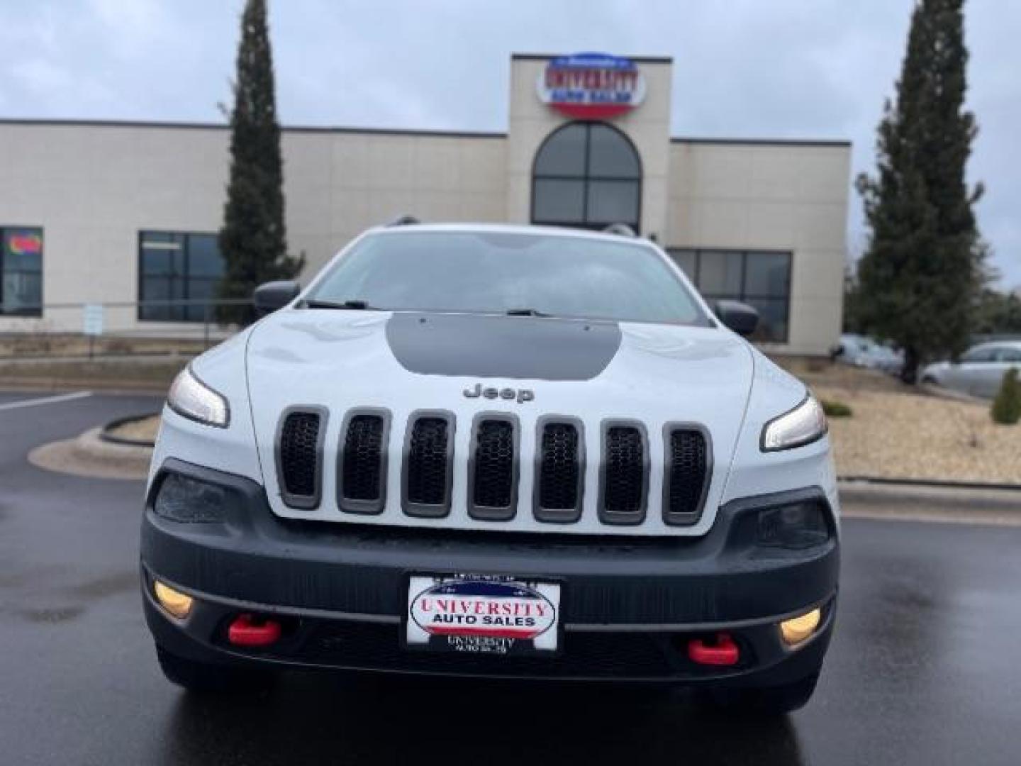 2016 Bright White Clear Coat Jeep Cherokee Trailhawk 4WD (1C4PJMBS5GW) with an 3.2L V6 DOHC 24V engine, 9-Speed Automatic transmission, located at 745 S Robert St, St. Paul, MN, 55107, (651) 222-2991, 44.923389, -93.081215 - Photo#13