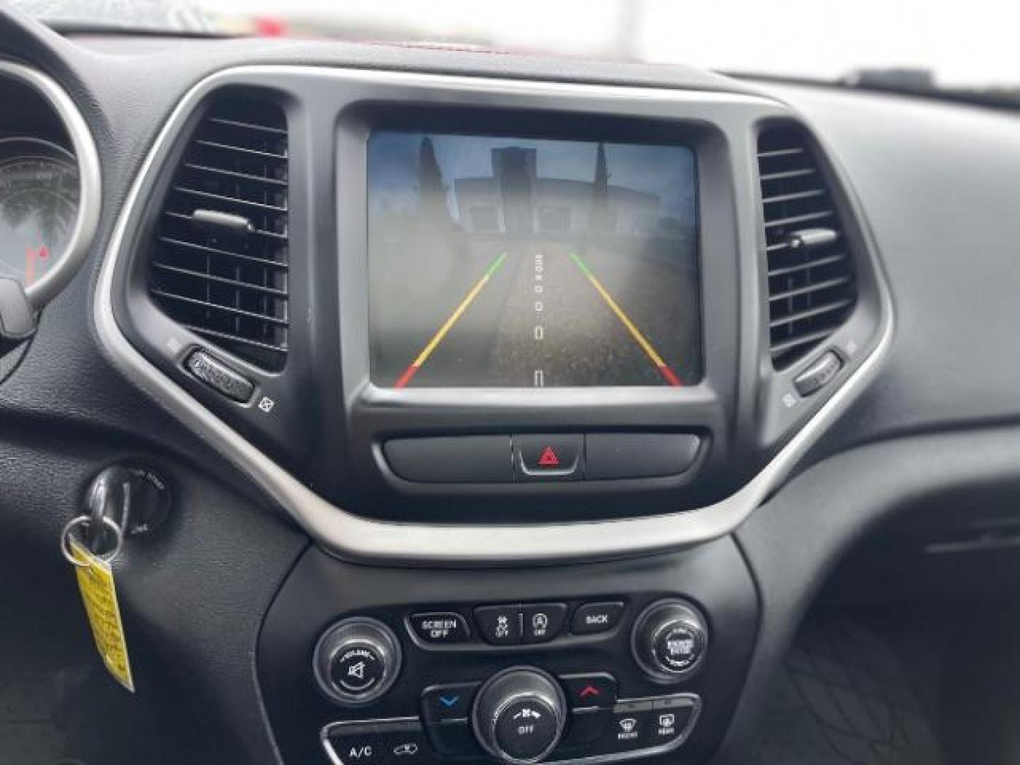 2016 Bright White Clear Coat Jeep Cherokee Trailhawk 4WD (1C4PJMBS5GW) with an 3.2L V6 DOHC 24V engine, 9-Speed Automatic transmission, located at 745 S Robert St, St. Paul, MN, 55107, (651) 222-2991, 44.923389, -93.081215 - Photo#19