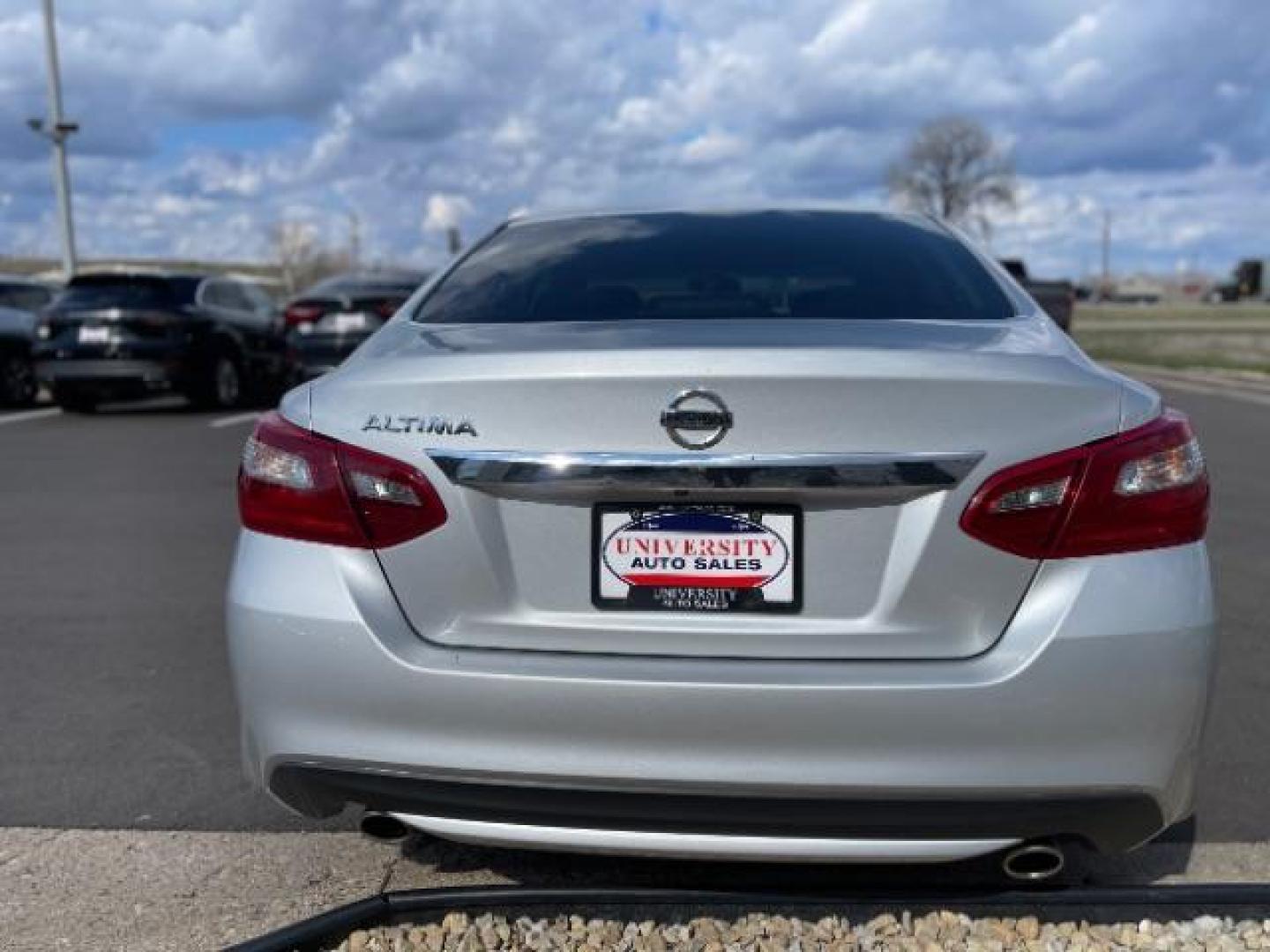 2018 Brilliant Silver Nissan Altima 2.5 S (1N4AL3AP9JC) with an 2.5L L4 DOHC 16V engine, Continuously Variable Transmission transmission, located at 745 S Robert St, St. Paul, MN, 55107, (651) 222-2991, 44.923389, -93.081215 - Photo#5