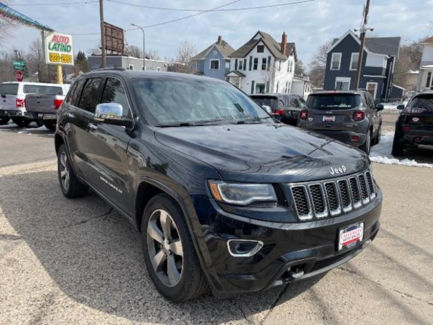 2016 Brilliant Black Crystal Pearl Coat Jeep Grand Cherokee Overland 4WD (1C4RJFCMXGC) with an 3.0L V6 DOHC 24V DIESEL engine, 8-Speed Automatic transmission, located at 3301 W Hwy 13, Burnsville, MN, 55337, (952) 460-3200, 44.775333, -93.320808 - Photo#7