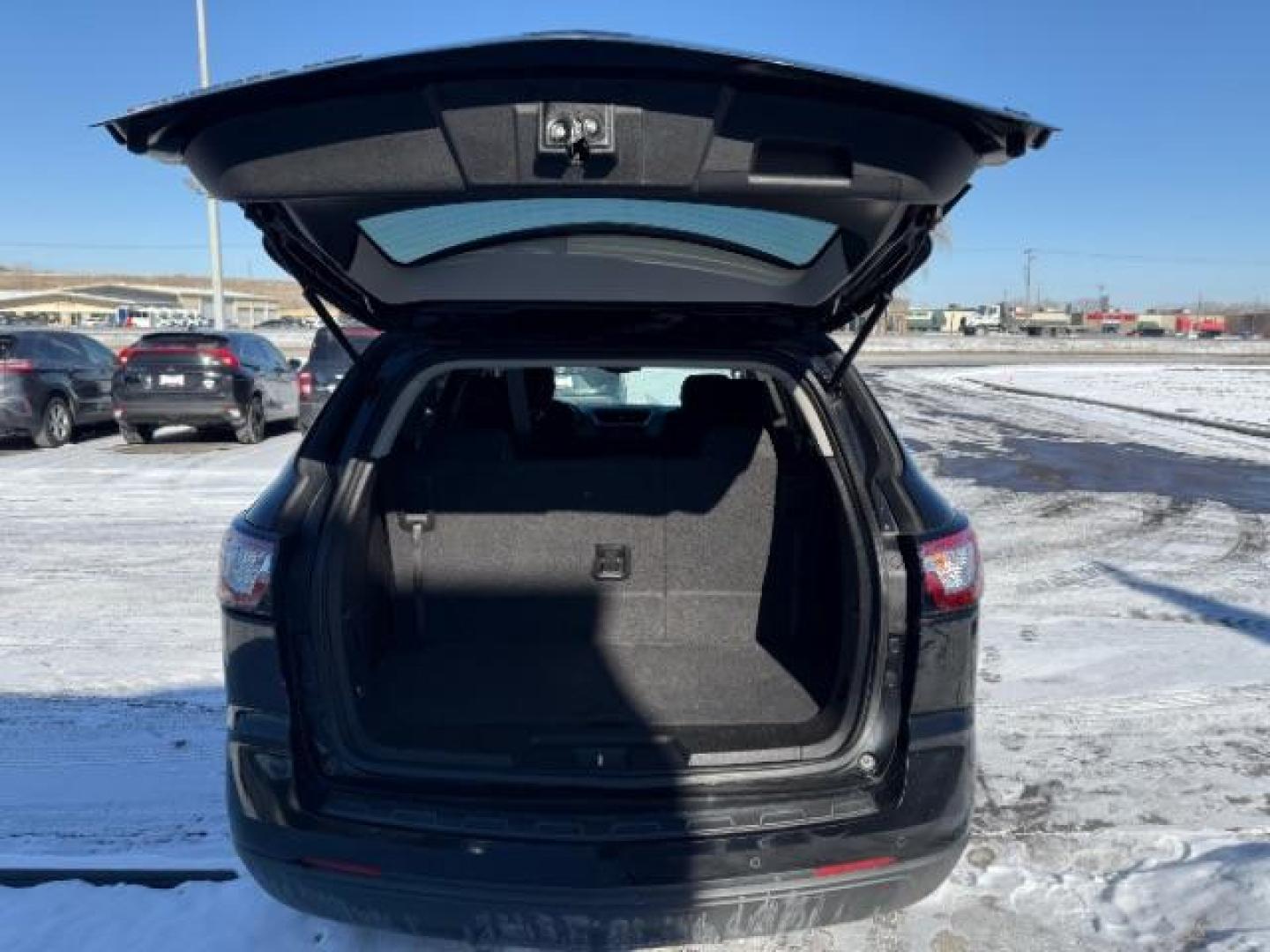 2017 Mosaic Black Metalli Chevrolet Traverse 1LT AWD (1GNKVGKD0HJ) with an 3.6L V6 DOHC 24V engine, 6-Speed Automatic transmission, located at 3301 W Hwy 13, Burnsville, MN, 55337, (952) 460-3200, 44.775333, -93.320808 - Photo#8