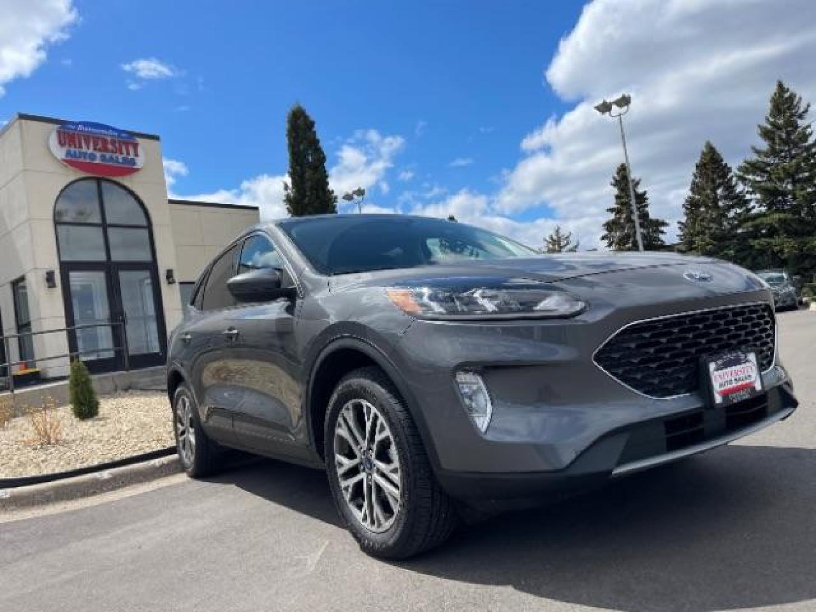2022 Carbonized Gray Metallic Ford Escape Hybrid SEL AWD (1FMCU9CZ6NU) with an 2.5L L4 DOHC 16V HYBRID engine, 6-Speed Automatic transmission, located at 3301 W Hwy 13, Burnsville, MN, 55337, (952) 460-3200, 44.775333, -93.320808 - Photo #0