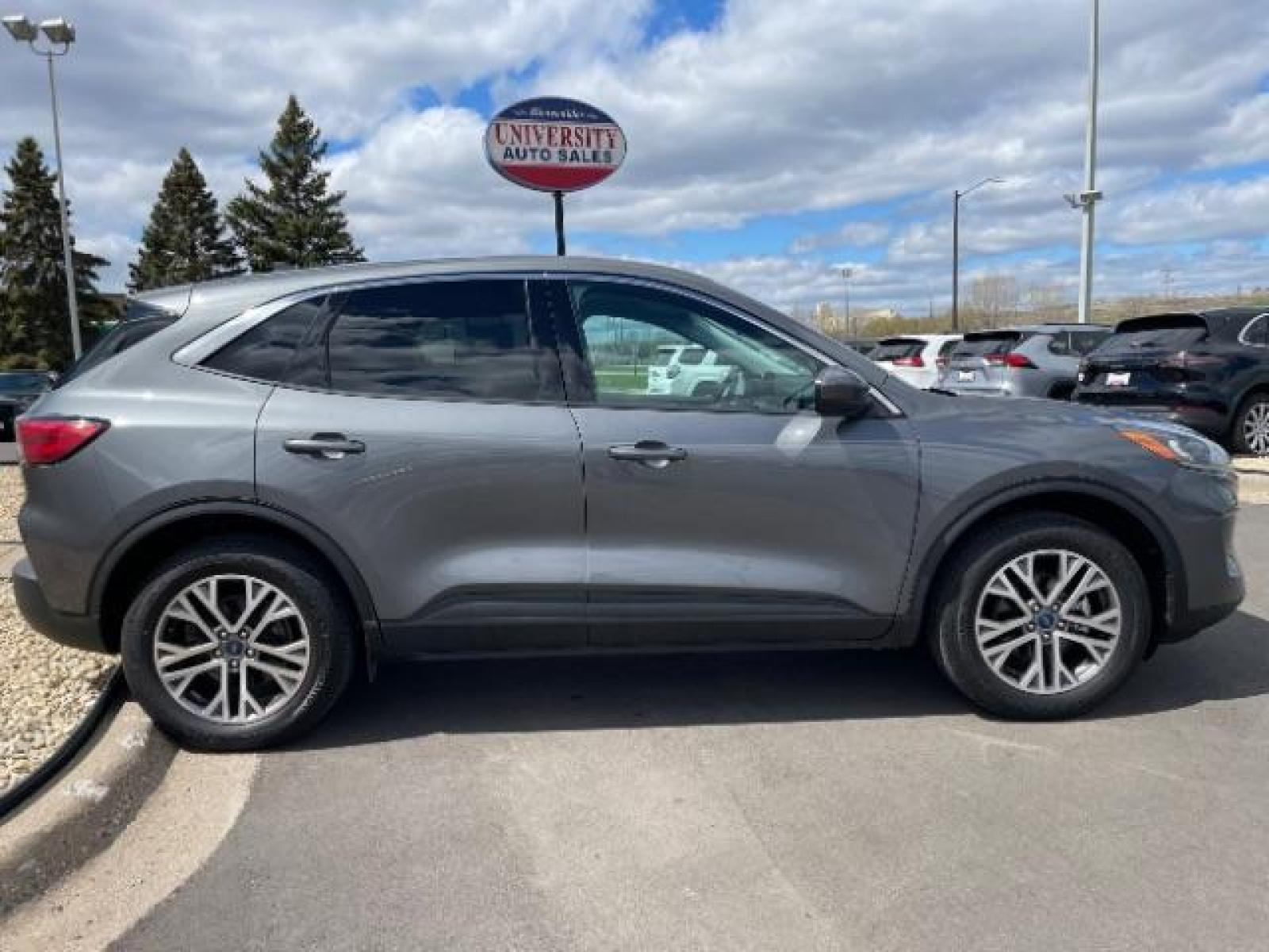 2022 Carbonized Gray Metallic Ford Escape Hybrid SEL AWD (1FMCU9CZ6NU) with an 2.5L L4 DOHC 16V HYBRID engine, 6-Speed Automatic transmission, located at 3301 W Hwy 13, Burnsville, MN, 55337, (952) 460-3200, 44.775333, -93.320808 - Photo #9