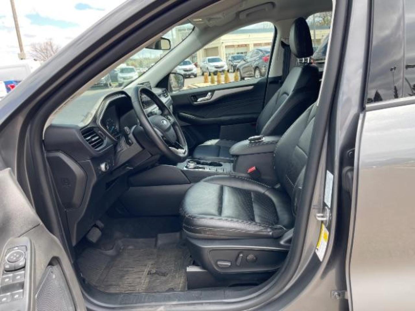 2022 Carbonized Gray Metallic Ford Escape Hybrid SEL AWD (1FMCU9CZ6NU) with an 2.5L L4 DOHC 16V HYBRID engine, 6-Speed Automatic transmission, located at 3301 W Hwy 13, Burnsville, MN, 55337, (952) 460-3200, 44.775333, -93.320808 - Photo#25