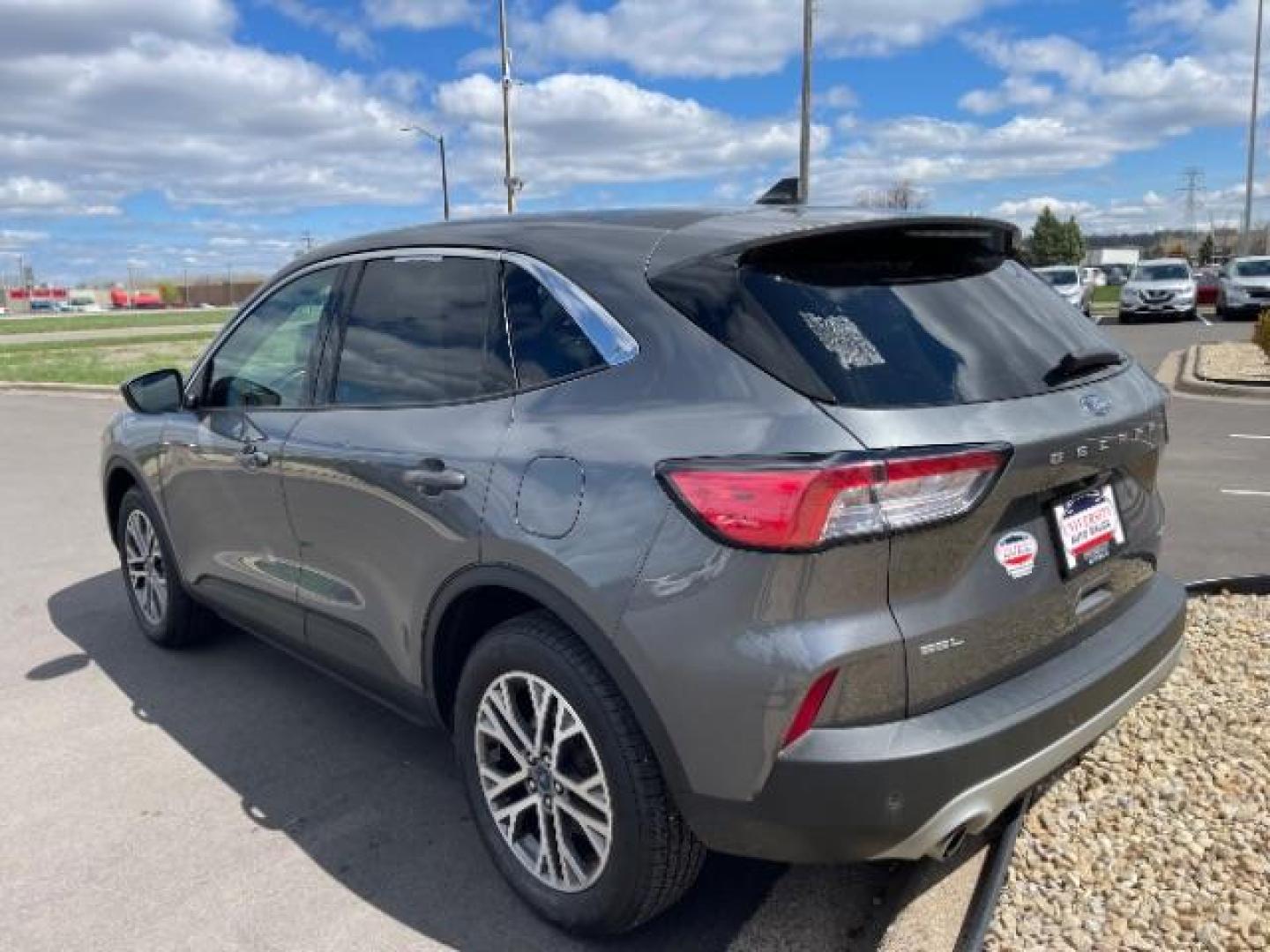 2022 Carbonized Gray Metallic Ford Escape Hybrid SEL AWD (1FMCU9CZ6NU) with an 2.5L L4 DOHC 16V HYBRID engine, 6-Speed Automatic transmission, located at 3301 W Hwy 13, Burnsville, MN, 55337, (952) 460-3200, 44.775333, -93.320808 - Photo#5