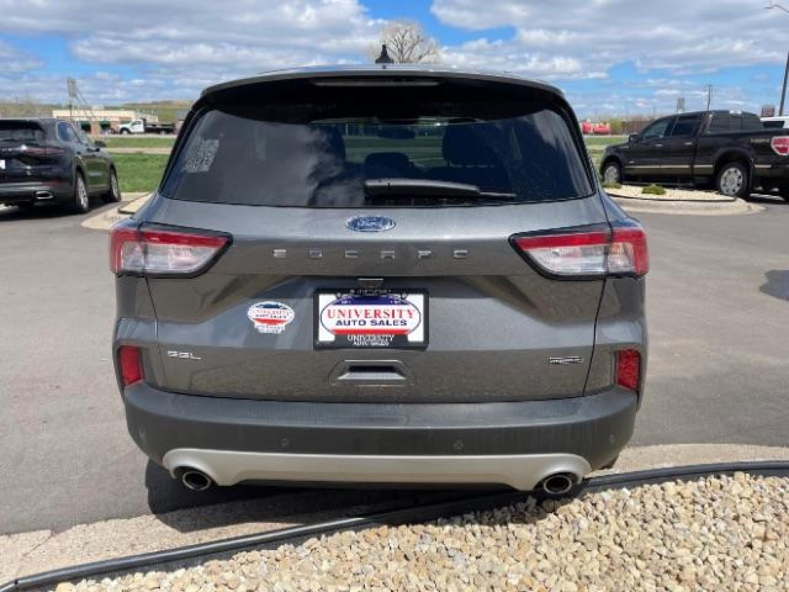 2022 Carbonized Gray Metallic Ford Escape Hybrid SEL AWD (1FMCU9CZ6NU) with an 2.5L L4 DOHC 16V HYBRID engine, 6-Speed Automatic transmission, located at 3301 W Hwy 13, Burnsville, MN, 55337, (952) 460-3200, 44.775333, -93.320808 - Photo #6