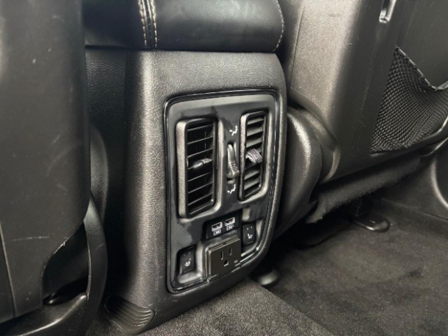 2014 Maximum Steel Metall Jeep Grand Cherokee Limited 4WD (1C4RJFBG0EC) with an 3.6L V6 DOHC 24V engine, 5-Speed Automatic transmission, located at 745 S Robert St, St. Paul, MN, 55107, (651) 222-2991, 44.923389, -93.081215- Photo#15