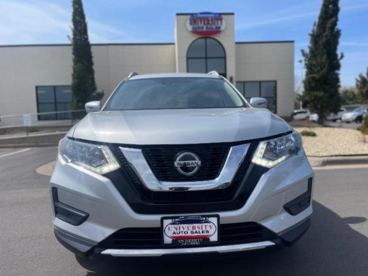 2020 Gun Metallic Nissan Rogue SV AWD (JN8AT2MV9LW) with an 2.5L L4 DOHC 16V engine, Continuously Variable Transmission transmission, located at 745 S Robert St, St. Paul, MN, 55107, (651) 222-2991, 44.923389, -93.081215 - Photo#4