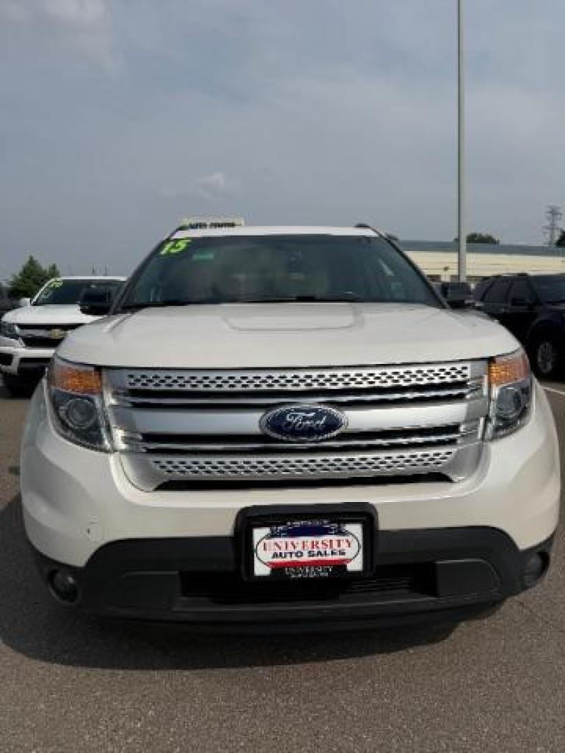 2015 White Platinum Metal Ford Explorer XLT 4WD (1FM5K8D84FG) with an 3.5L V6 DOHC 24V engine, 6-Speed Automatic transmission, located at 3301 W Hwy 13, Burnsville, MN, 55337, (952) 460-3200, 44.775333, -93.320808 - Photo#6