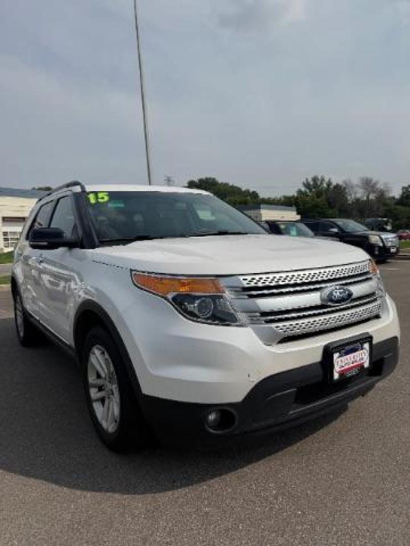2015 White Platinum Metal Ford Explorer XLT 4WD (1FM5K8D84FG) with an 3.5L V6 DOHC 24V engine, 6-Speed Automatic transmission, located at 3301 W Hwy 13, Burnsville, MN, 55337, (952) 460-3200, 44.775333, -93.320808 - Photo#7