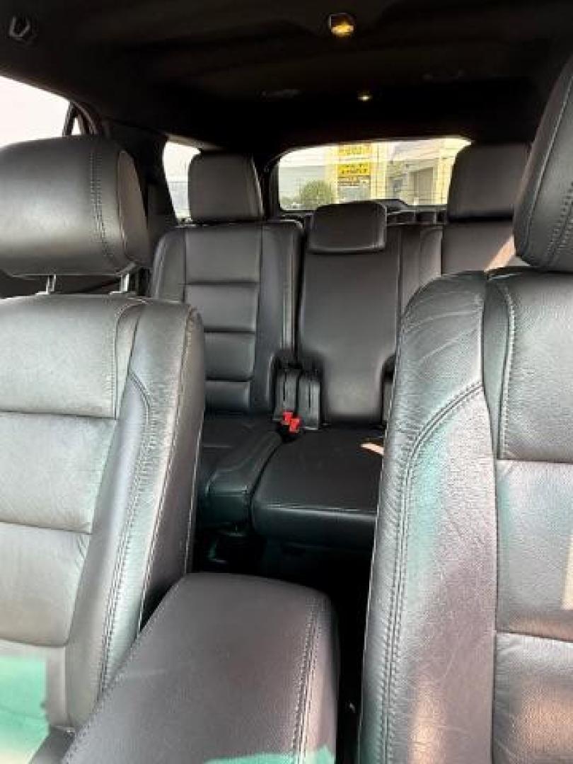 2015 White Platinum Metal Ford Explorer XLT 4WD (1FM5K8D84FG) with an 3.5L V6 DOHC 24V engine, 6-Speed Automatic transmission, located at 3301 W Hwy 13, Burnsville, MN, 55337, (952) 460-3200, 44.775333, -93.320808 - Photo#10