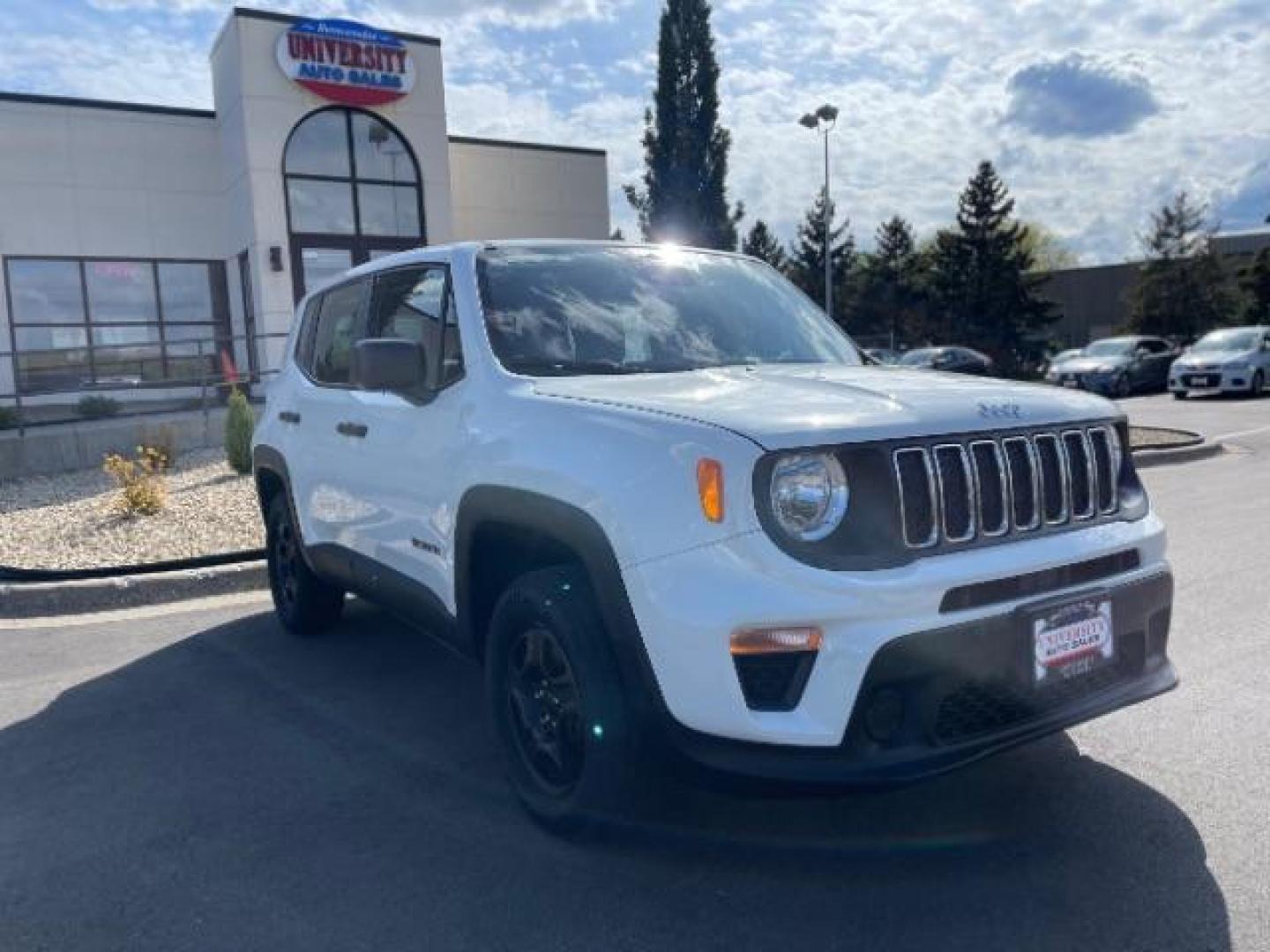 2021 Alpine White Clear Coat Jeep Renegade SPORT UTILITY 4-DR (ZACNJDAB6MP) with an 2.4L L4 DOHC 16V engine, 6-Speed Manual transmission, located at 3301 W Hwy 13, Burnsville, MN, 55337, (952) 460-3200, 44.775333, -93.320808 - Photo#0