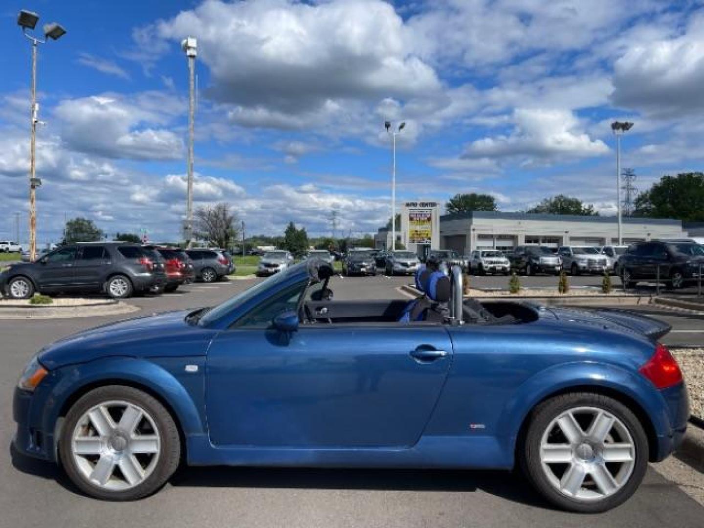 2004 Moro Blue Pearl Effect with Black Convertible Roof Audi TT Roadster quattro (250 hp) (TRUUF28NX41) with an 3.2L V6 DOHC 20V engine, 6-Speed Automatic transmission, located at 3301 W Hwy 13, Burnsville, MN, 55337, (952) 460-3200, 44.775333, -93.320808 - Photo#3