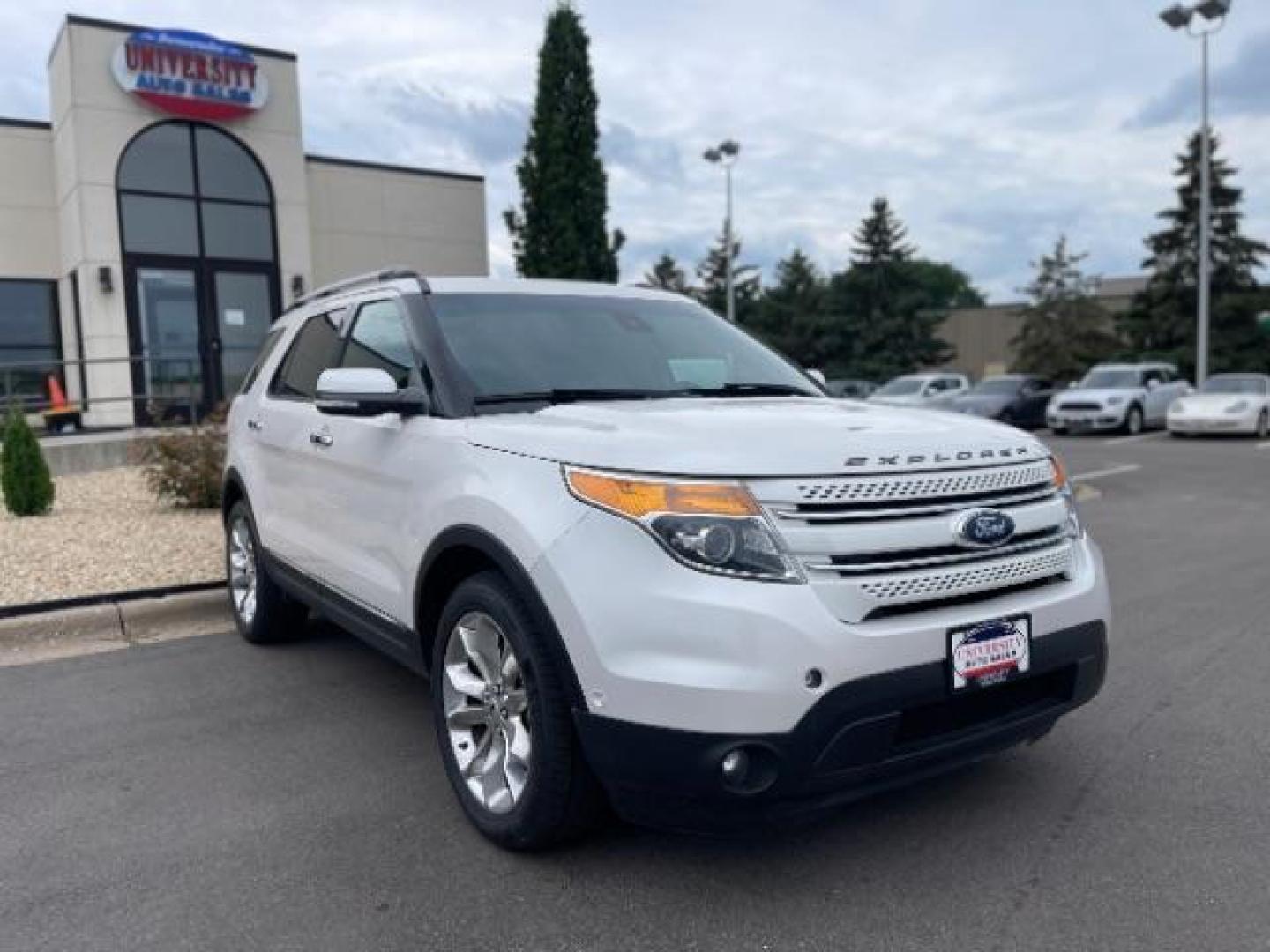 2015 White Platinum Metallic Tri-coat Ford Explorer SPORT UTILITY 4-DR (1FM5K8F82FG) with an 3.5L V6 DOHC 24V engine, 6-Speed Automatic transmission, located at 745 S Robert St, St. Paul, MN, 55107, (651) 222-2991, 44.923389, -93.081215 - Photo#0