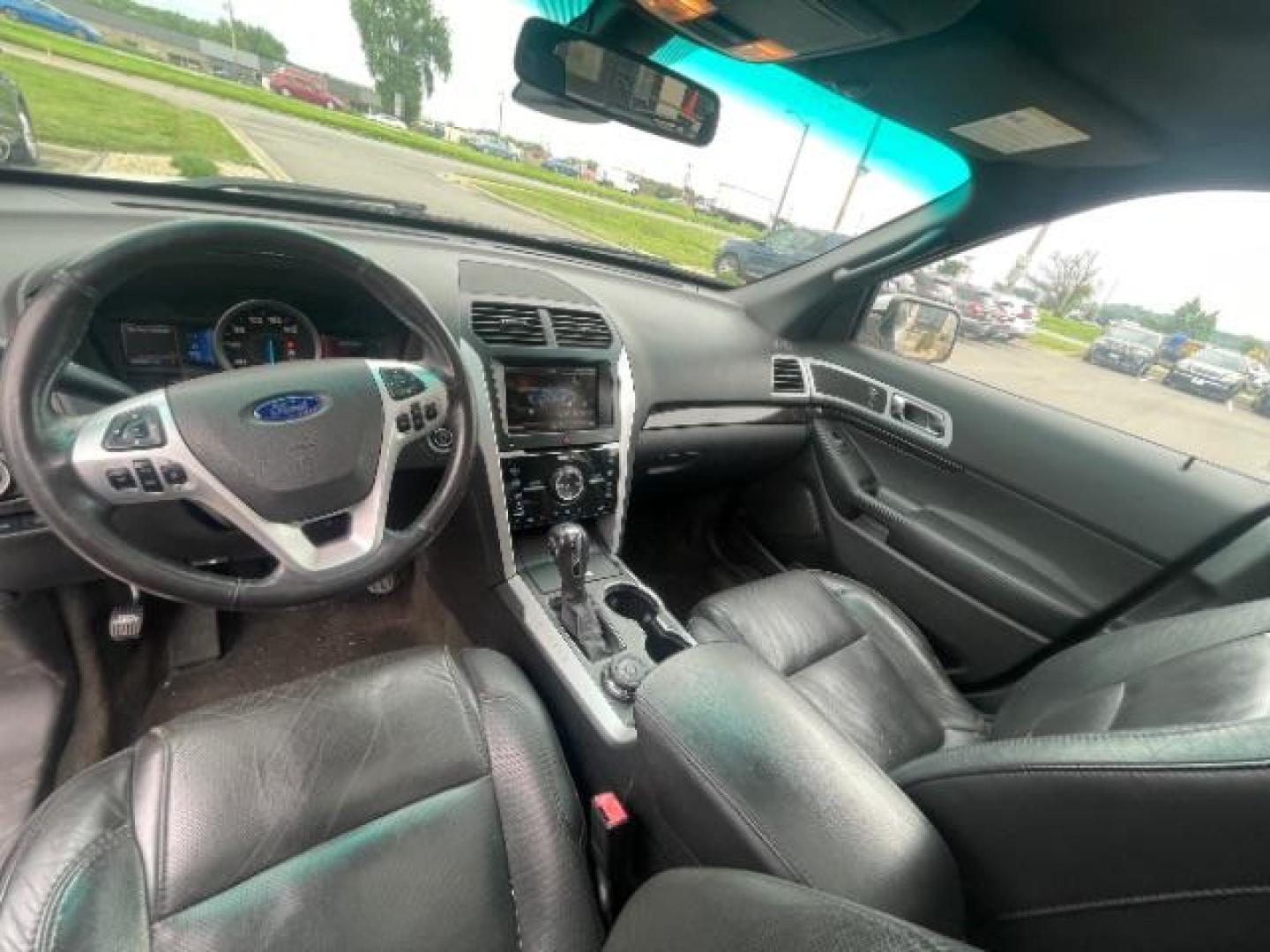 2015 White Platinum Metallic Tri-coat Ford Explorer SPORT UTILITY 4-DR (1FM5K8F82FG) with an 3.5L V6 DOHC 24V engine, 6-Speed Automatic transmission, located at 745 S Robert St, St. Paul, MN, 55107, (651) 222-2991, 44.923389, -93.081215 - Photo#17