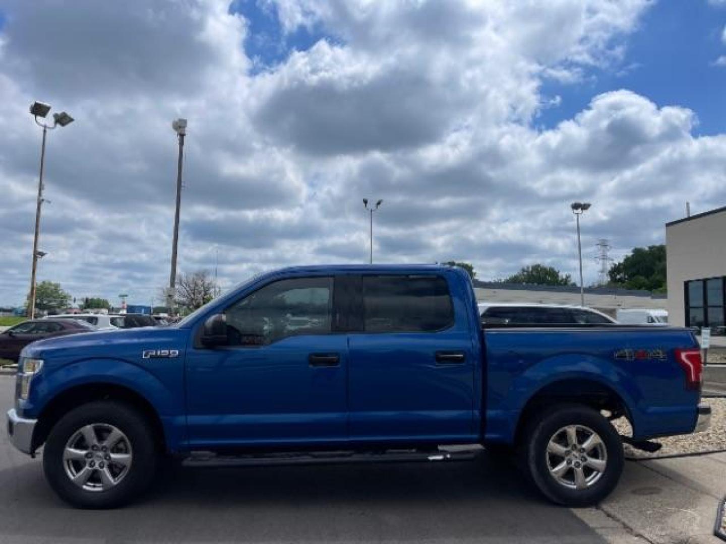 2017 Lightning Blue Metallic Ford F-150 XLT SuperCrew 5.5-ft. Bed 4WD (1FTEW1EF4HK) with an 5.0L V8 engine, 6-Speed Automatic transmission, located at 3301 W Hwy 13, Burnsville, MN, 55337, (952) 460-3200, 44.775333, -93.320808 - Photo#3