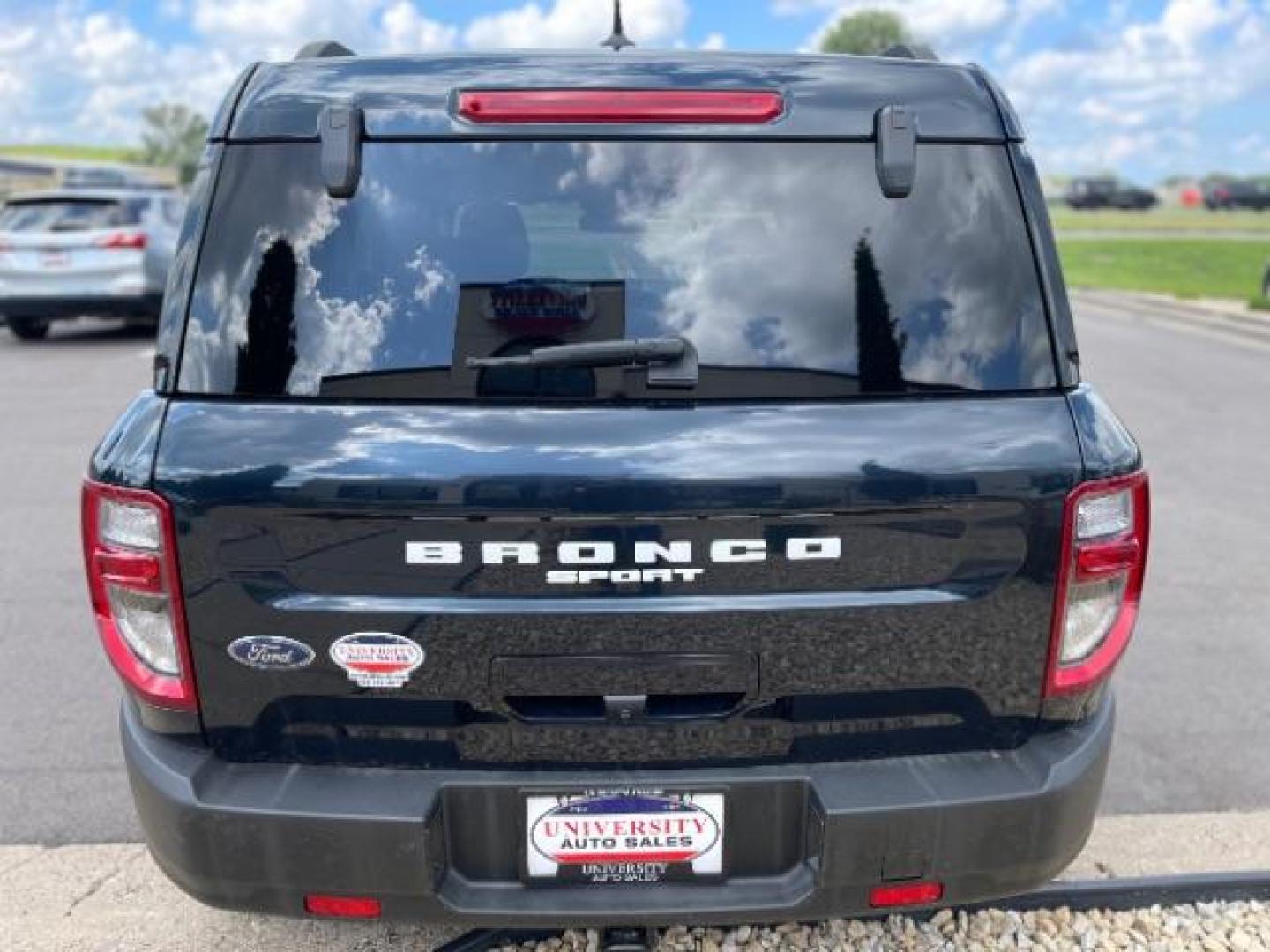 2021 Blue Ford Bronco Sport Big Bend (3FMCR9B63MR) with an 1.5L L3 engine, 8-Speed Automatic transmission, located at 745 S Robert St, St. Paul, MN, 55107, (651) 222-2991, 44.923389, -93.081215 - Photo#3