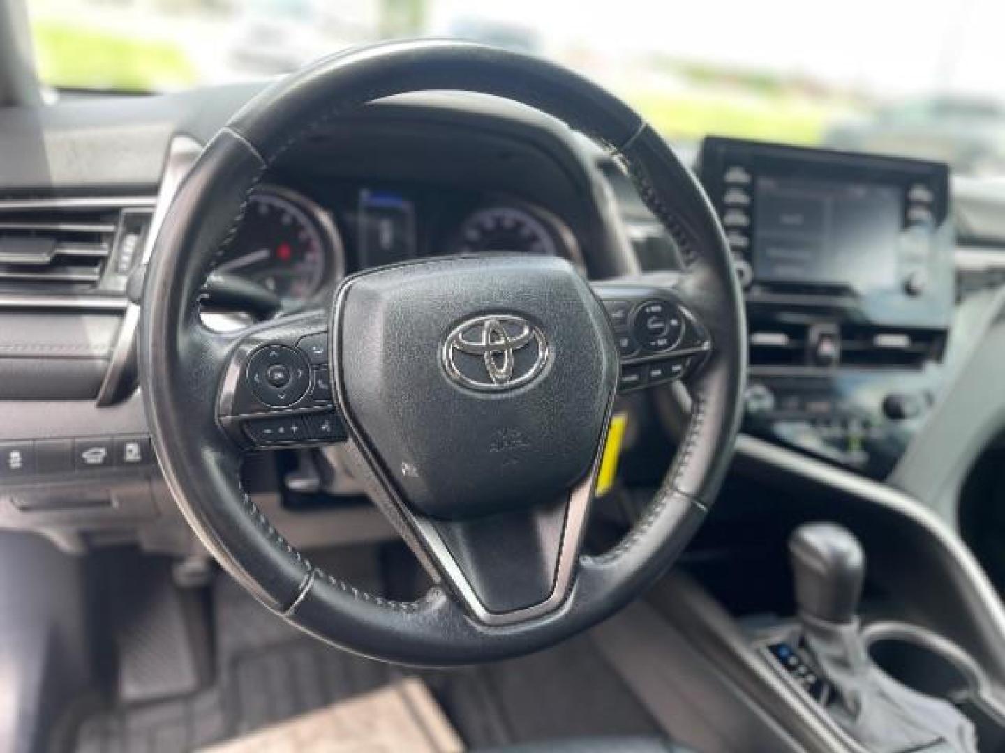 2022 Super White Toyota Camry SE (4T1G11AK0NU) with an 2.5L L4 DOHC 16V engine, 8-Speed Automatic transmission, located at 745 S Robert St, St. Paul, MN, 55107, (651) 222-2991, 44.923389, -93.081215 - Photo#13