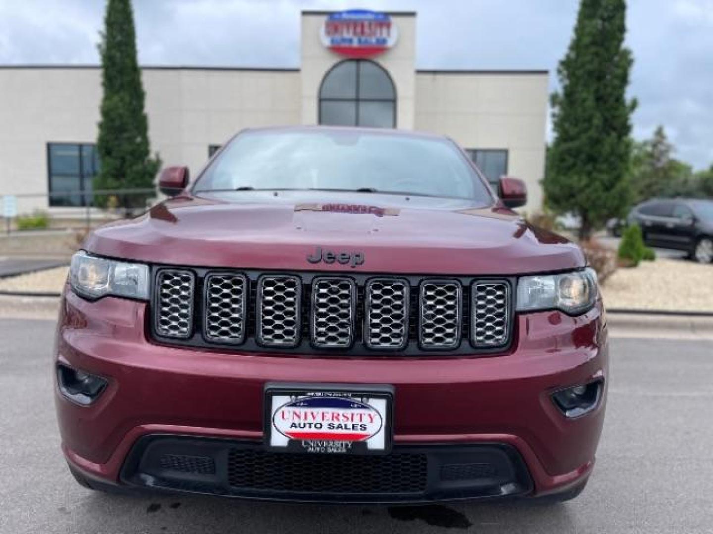 2018 Velvet Red Pearl Coat Jeep Grand Cherokee Laredo 4WD (1C4RJFAGXJC) with an 3.6L V6 DOHC 24V engine, 8-Speed Automatic transmission, located at 745 S Robert St, St. Paul, MN, 55107, (651) 222-2991, 44.923389, -93.081215 - Photo#3