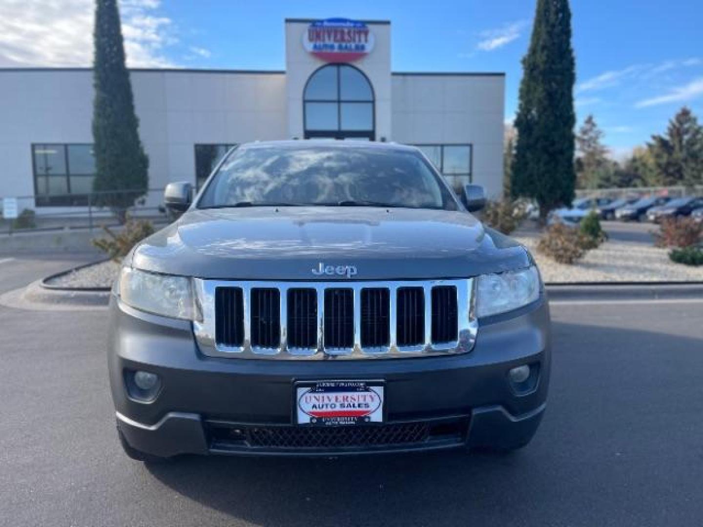 2012 Jeep Grand Cherokee Laredo 4WD (1C4RJFAGXCC) with an 3.6L V6 DOHC 24V engine, 5-Speed Automatic transmission, located at 3301 W Hwy 13, Burnsville, MN, 55337, (952) 460-3200, 44.775333, -93.320808 - Photo#1