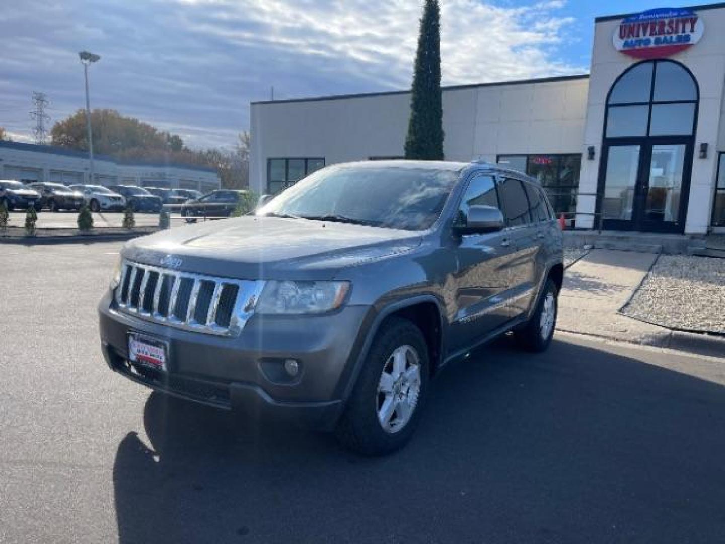 2012 Jeep Grand Cherokee Laredo 4WD (1C4RJFAGXCC) with an 3.6L V6 DOHC 24V engine, 5-Speed Automatic transmission, located at 3301 W Hwy 13, Burnsville, MN, 55337, (952) 460-3200, 44.775333, -93.320808 - Photo#2