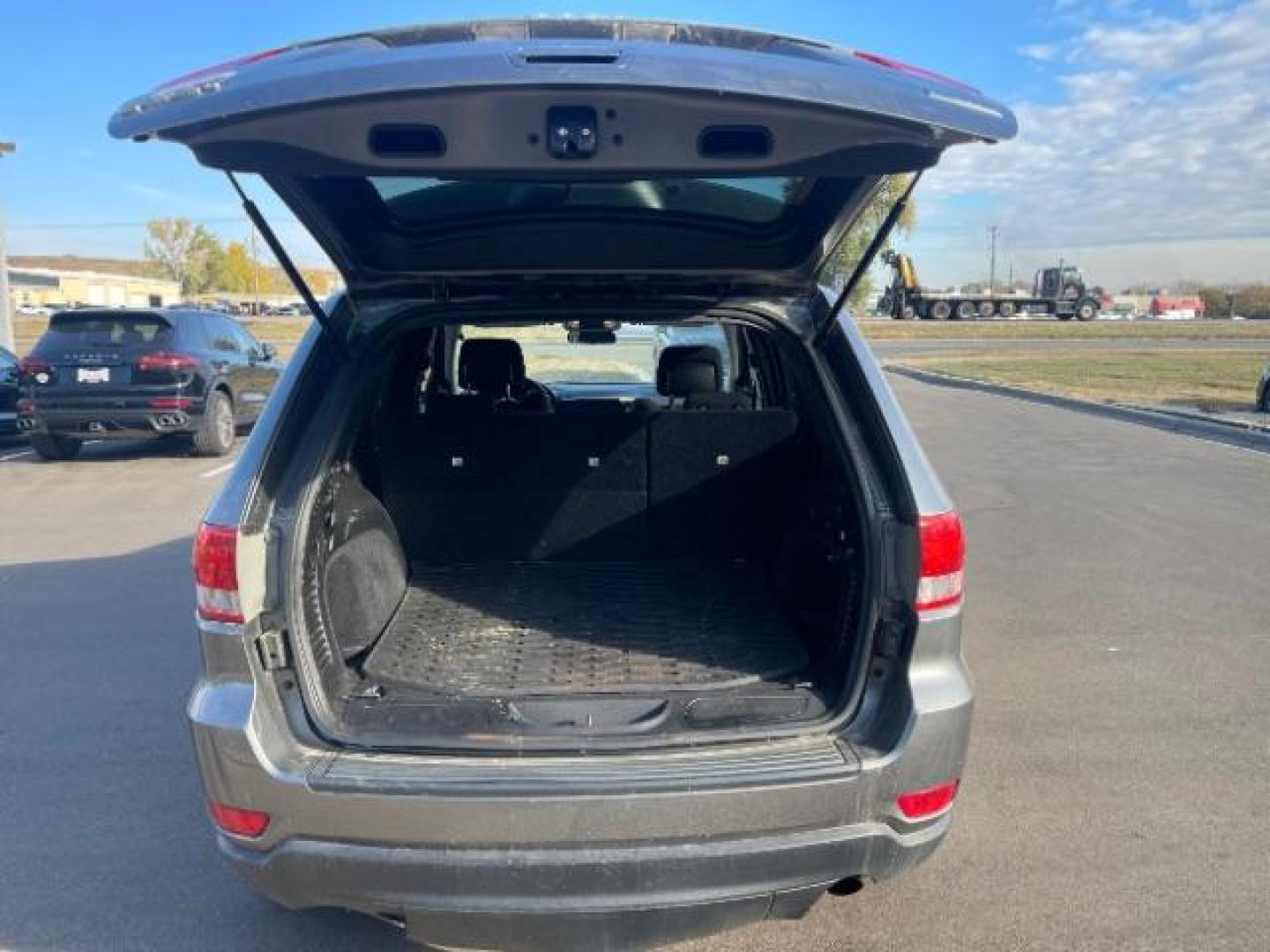 2012 Jeep Grand Cherokee Laredo 4WD (1C4RJFAGXCC) with an 3.6L V6 DOHC 24V engine, 5-Speed Automatic transmission, located at 3301 W Hwy 13, Burnsville, MN, 55337, (952) 460-3200, 44.775333, -93.320808 - Photo#5