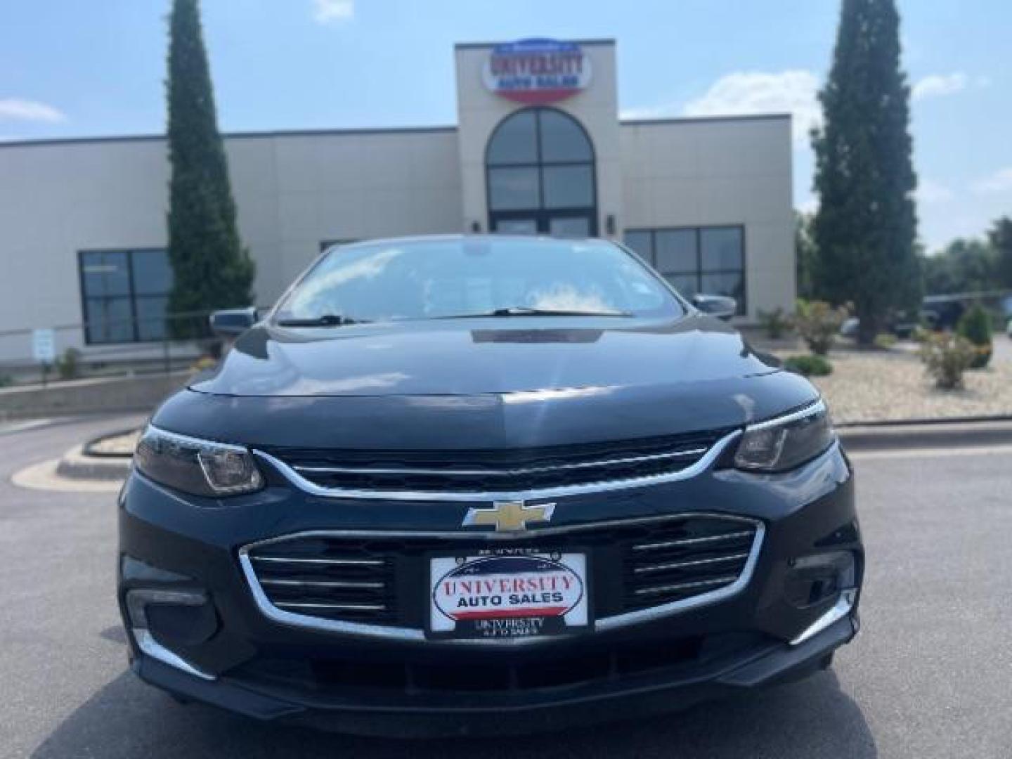 2017 Blue Velvet Metallic Chevrolet Malibu 1LT (1G1ZE5ST5HF) with an 1.5L L4 DOHC 16V engine, 6-Speed Automatic transmission, located at 745 S Robert St, St. Paul, MN, 55107, (651) 222-2991, 44.923389, -93.081215 - Photo#18