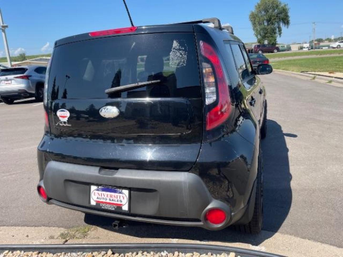 2014 Shadow Black Kia Soul Base (KNDJN2A26E7) with an 1.6L L4 DOHC 16V engine, located at 745 S Robert St, St. Paul, MN, 55107, (651) 222-2991, 44.923389, -93.081215 - Photo#4