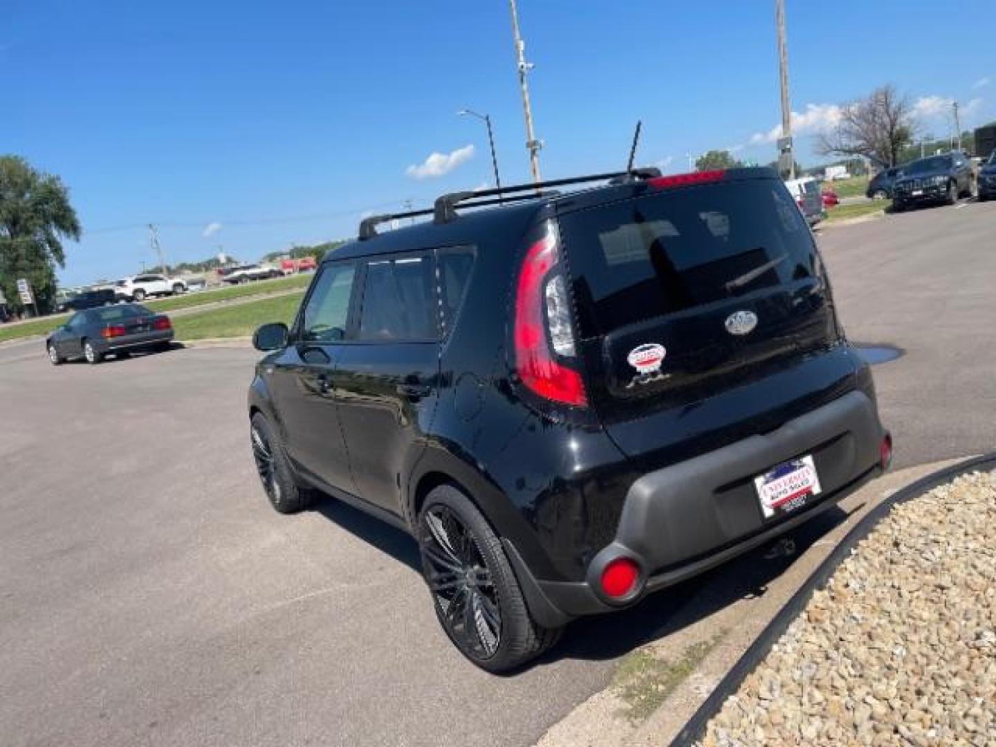 2014 Shadow Black Kia Soul Base (KNDJN2A26E7) with an 1.6L L4 DOHC 16V engine, located at 745 S Robert St, St. Paul, MN, 55107, (651) 222-2991, 44.923389, -93.081215 - Photo#5