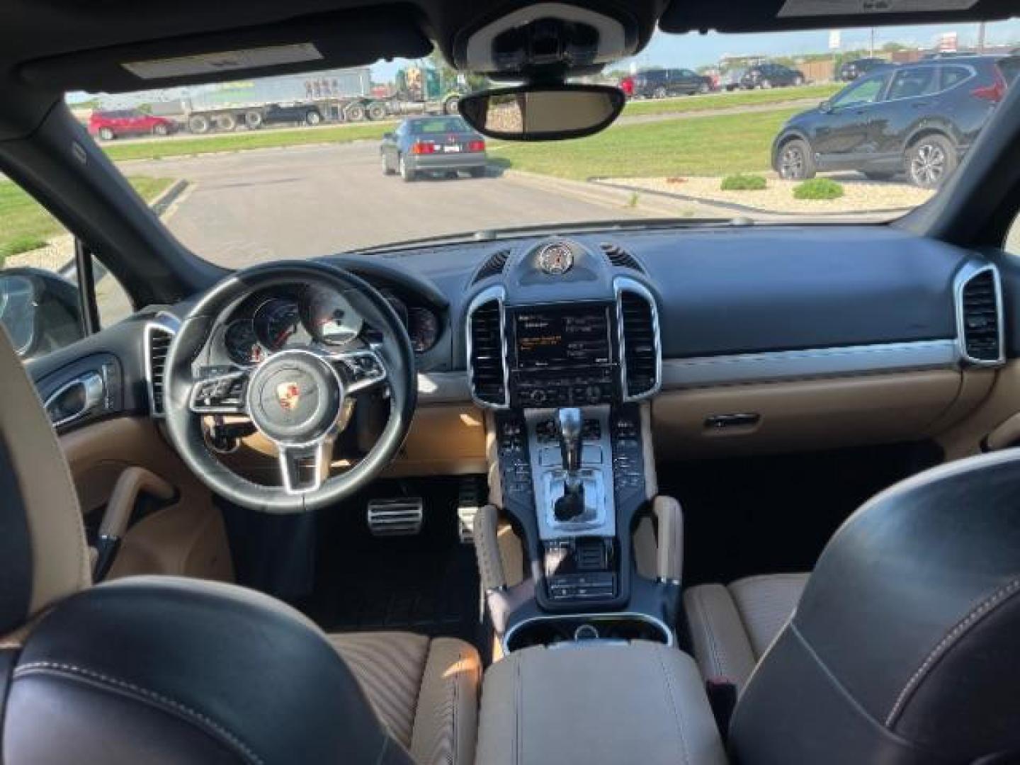 2016 Black Porsche Cayenne S (WP1AB2A28GL) with an 3.6L V6 DOHC 24V engine, 8-Speed Automatic transmission, located at 3301 W Hwy 13, Burnsville, MN, 55337, (952) 460-3200, 44.775333, -93.320808 - Photo#12