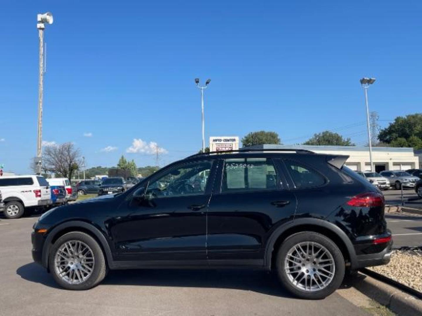 2016 Black Porsche Cayenne S (WP1AB2A28GL) with an 3.6L V6 DOHC 24V engine, 8-Speed Automatic transmission, located at 3301 W Hwy 13, Burnsville, MN, 55337, (952) 460-3200, 44.775333, -93.320808 - Photo#6