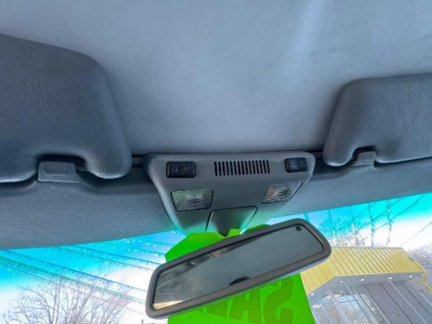 1995 Silver Mercedes-Benz SL-Class SL500 Roadster (WDBFA67E6SF) with an 5.0L V8 DOHC 32V engine, 4-Speed Automatic transmission, located at 745 S Robert St, St. Paul, MN, 55107, (651) 222-2991, 44.923389, -93.081215 - Photo#9