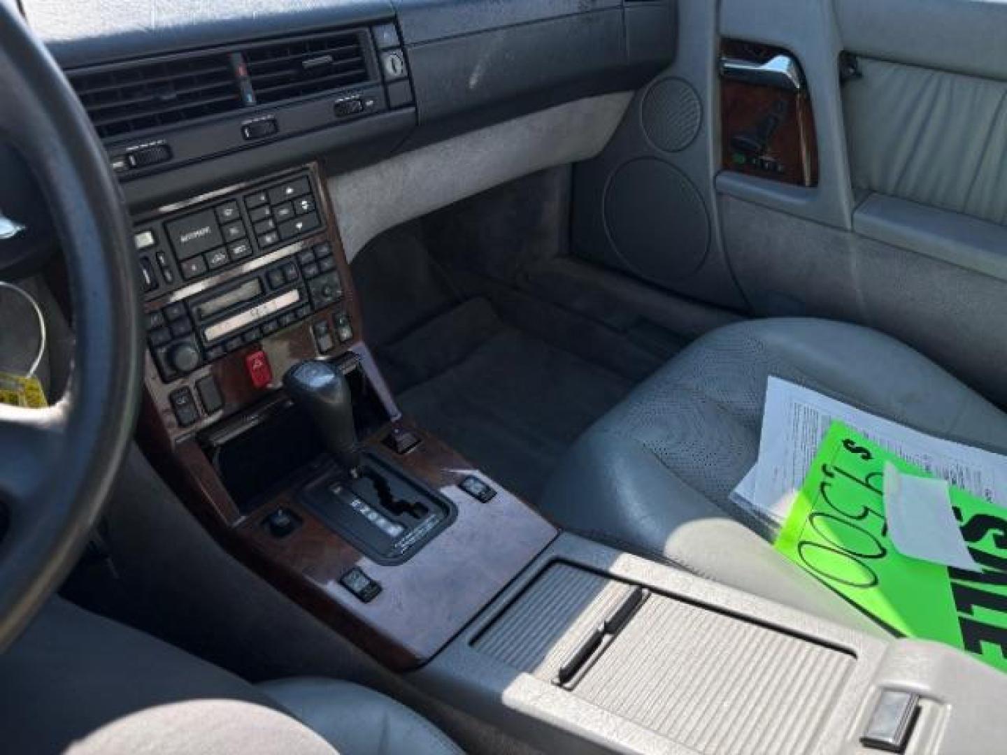 1995 Silver Mercedes-Benz SL-Class SL500 Roadster (WDBFA67E6SF) with an 5.0L V8 DOHC 32V engine, 4-Speed Automatic transmission, located at 745 S Robert St, St. Paul, MN, 55107, (651) 222-2991, 44.923389, -93.081215 - Photo#9