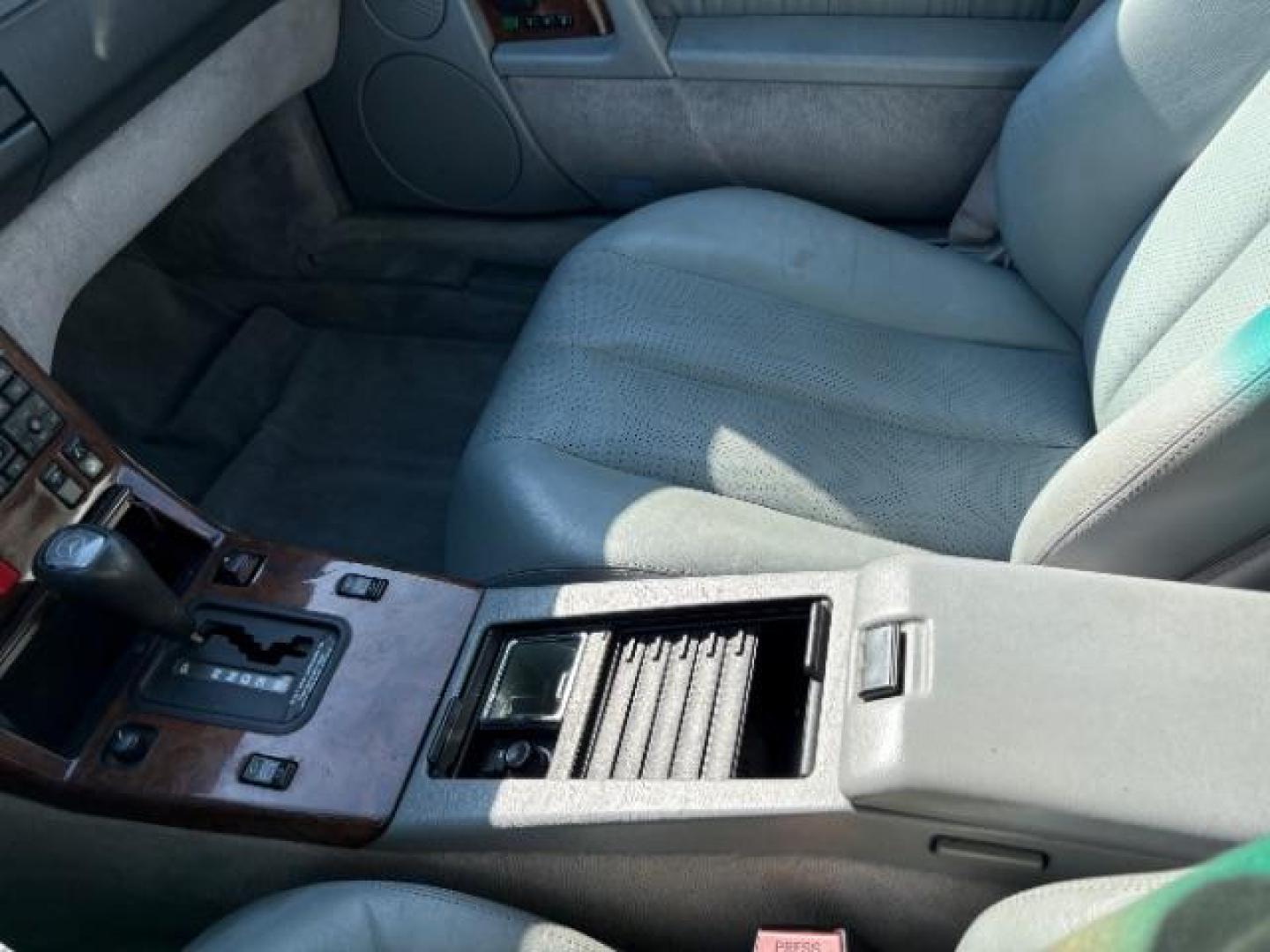 1995 Silver Mercedes-Benz SL-Class SL500 Roadster (WDBFA67E6SF) with an 5.0L V8 DOHC 32V engine, 4-Speed Automatic transmission, located at 745 S Robert St, St. Paul, MN, 55107, (651) 222-2991, 44.923389, -93.081215 - Photo#11