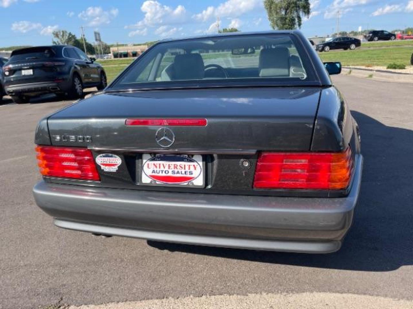 1995 Silver Mercedes-Benz SL-Class SL500 Roadster (WDBFA67E6SF) with an 5.0L V8 DOHC 32V engine, 4-Speed Automatic transmission, located at 3301 W Hwy 13, Burnsville, MN, 55337, (952) 460-3200, 44.775333, -93.320808 - Photo#5