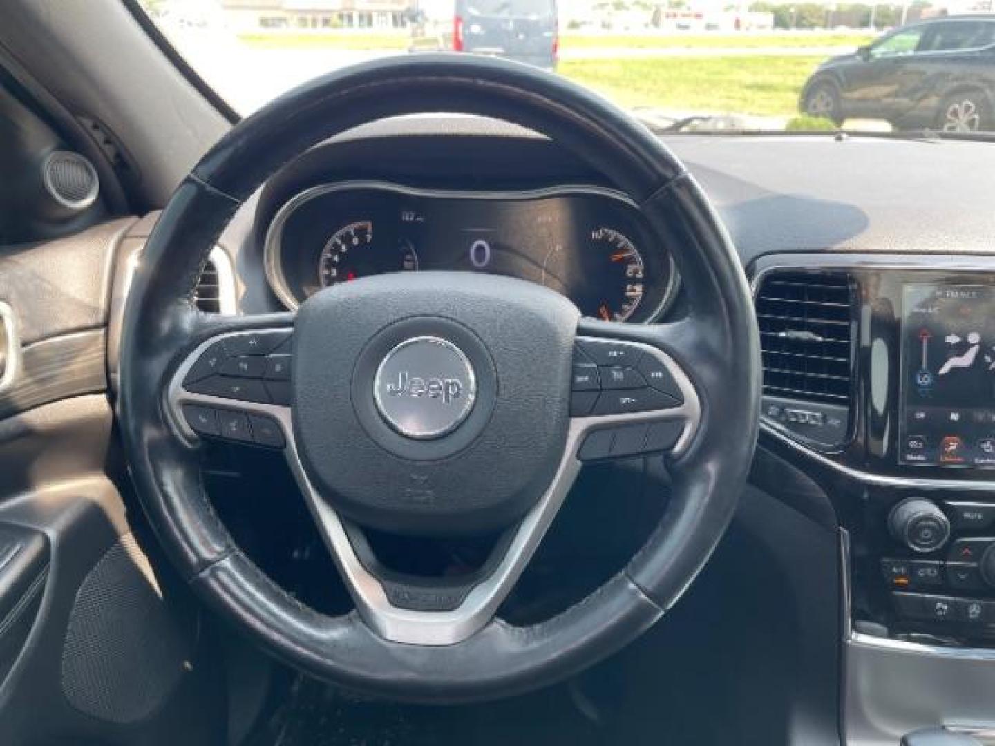 2019 Billet Silver Metallic Clear Coat Jeep Grand Cherokee Laredo 4WD (1C4RJFAG6KC) with an 3.6L V6 DOHC 24V engine, 8-Speed Automatic transmission, located at 745 S Robert St, St. Paul, MN, 55107, (651) 222-2991, 44.923389, -93.081215 - Photo#9