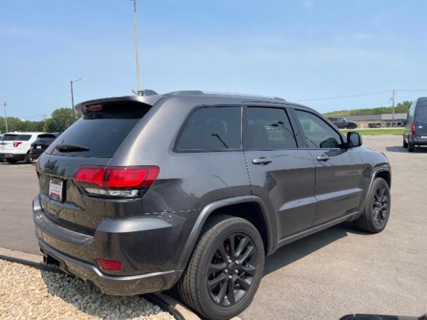 2019 Billet Silver Metallic Clear Coat Jeep Grand Cherokee Laredo 4WD (1C4RJFAG6KC) with an 3.6L V6 DOHC 24V engine, 8-Speed Automatic transmission, located at 745 S Robert St, St. Paul, MN, 55107, (651) 222-2991, 44.923389, -93.081215 - Photo#3