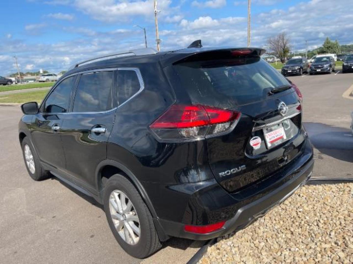 2019 Magnetic Black Pearl Nissan Rogue SV AWD (JN8AT2MV6KW) with an 2.5L L4 DOHC 16V engine, Continuously Variable Transmission transmission, located at 3301 W Hwy 13, Burnsville, MN, 55337, (952) 460-3200, 44.775333, -93.320808 - Photo#5