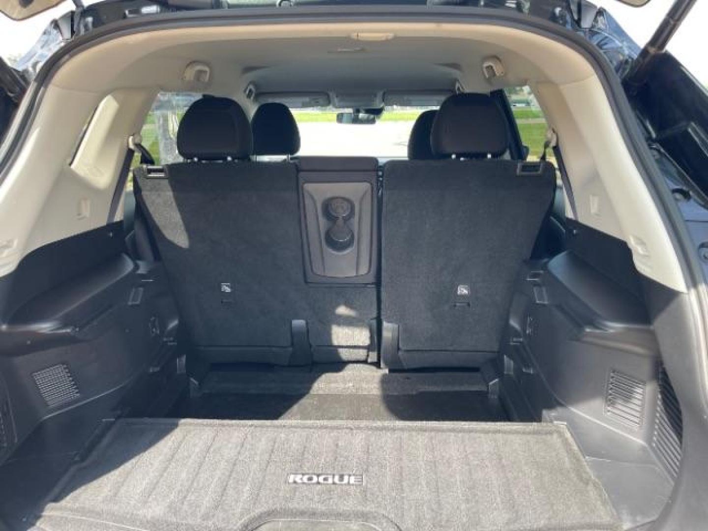 2019 Magnetic Black Pearl Nissan Rogue SV AWD (JN8AT2MV6KW) with an 2.5L L4 DOHC 16V engine, Continuously Variable Transmission transmission, located at 3301 W Hwy 13, Burnsville, MN, 55337, (952) 460-3200, 44.775333, -93.320808 - Photo#8