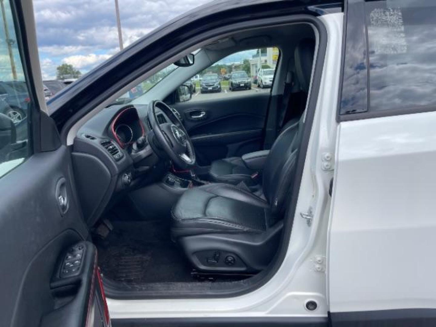 2018 White Clear Coat/Black Clear Coat Jeep Compass Trailhawk 4WD (3C4NJDDBXJT) with an 2.4L L4 DOHC 16V engine, 9-Speed Automatic transmission, located at 745 S Robert St, St. Paul, MN, 55107, (651) 222-2991, 44.923389, -93.081215 - Photo#21