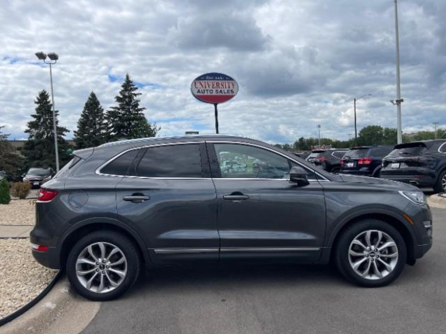 2018 Magnetic Gray Metallic Lincoln MKC Select AWD (5LMCJ2D98JU) with an 2.0L L4 DOHC 16V engine, 6-Speed Automatic transmission, located at 745 S Robert St, St. Paul, MN, 55107, (651) 222-2991, 44.923389, -93.081215 - Photo#3